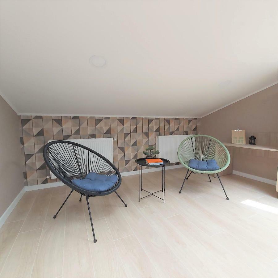Two-Bedroom Apartment Near Forum Λβιβ Εξωτερικό φωτογραφία