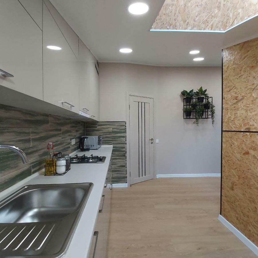 Two-Bedroom Apartment Near Forum Λβιβ Εξωτερικό φωτογραφία